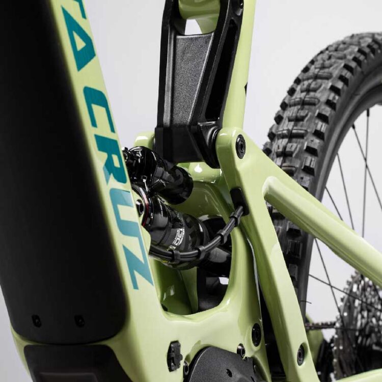 SANTA CRUZ HECKLER